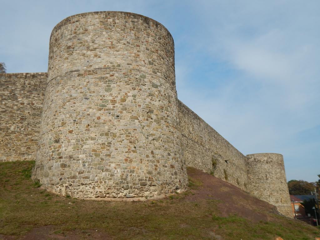 Les Remparts Hotell Binche Eksteriør bilde